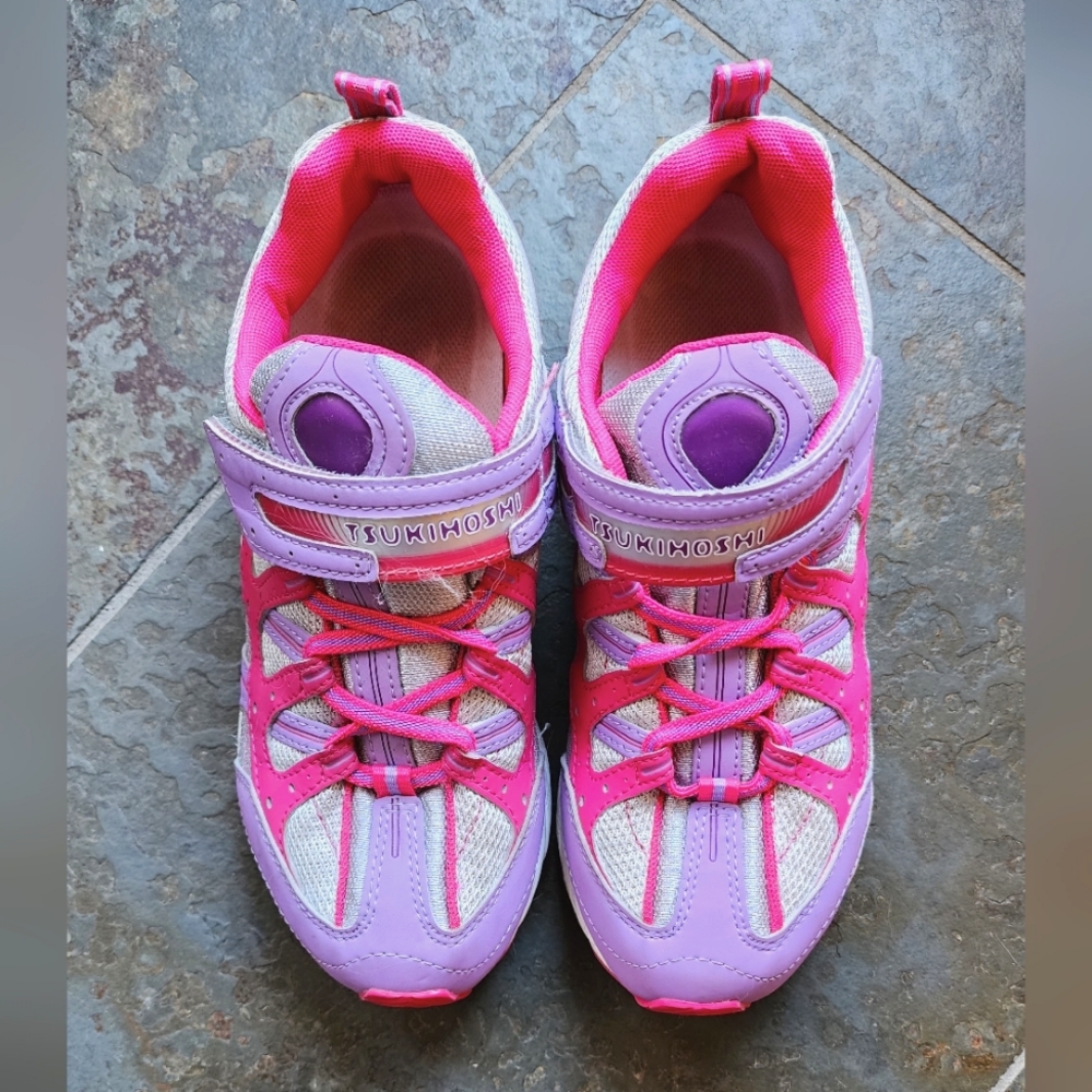 Running shoes